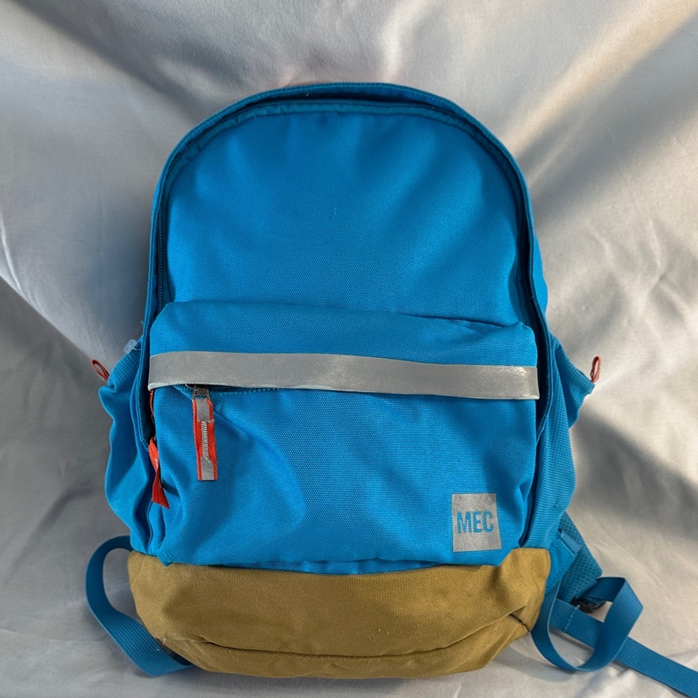 ⭐️ MEC Blue and Tan Backpack